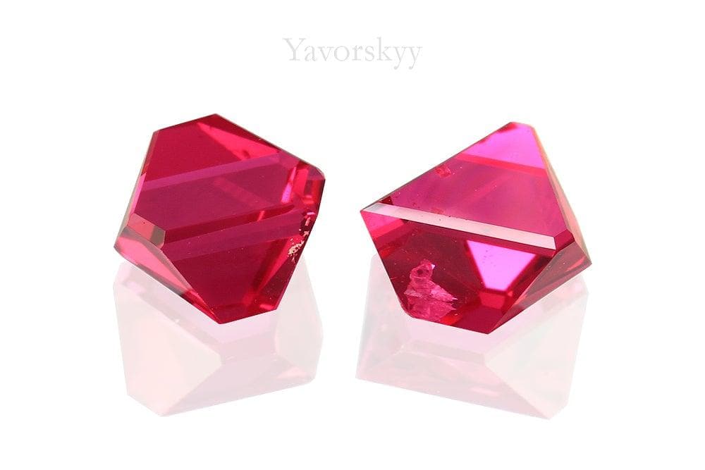 A pair of red spinel angel cut 1.6 carats front view photo