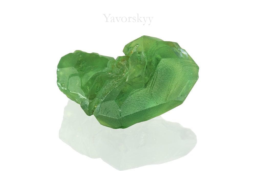 Demantoid crystal shape 8.69 cts front view photo
