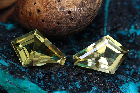 A pair of scapolite fancy 6.73 cts front view photo