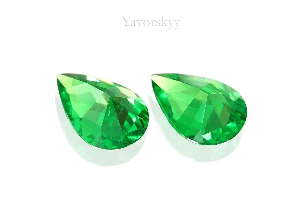 Image of bottom view of tsavorite 1.12 carats matched pair