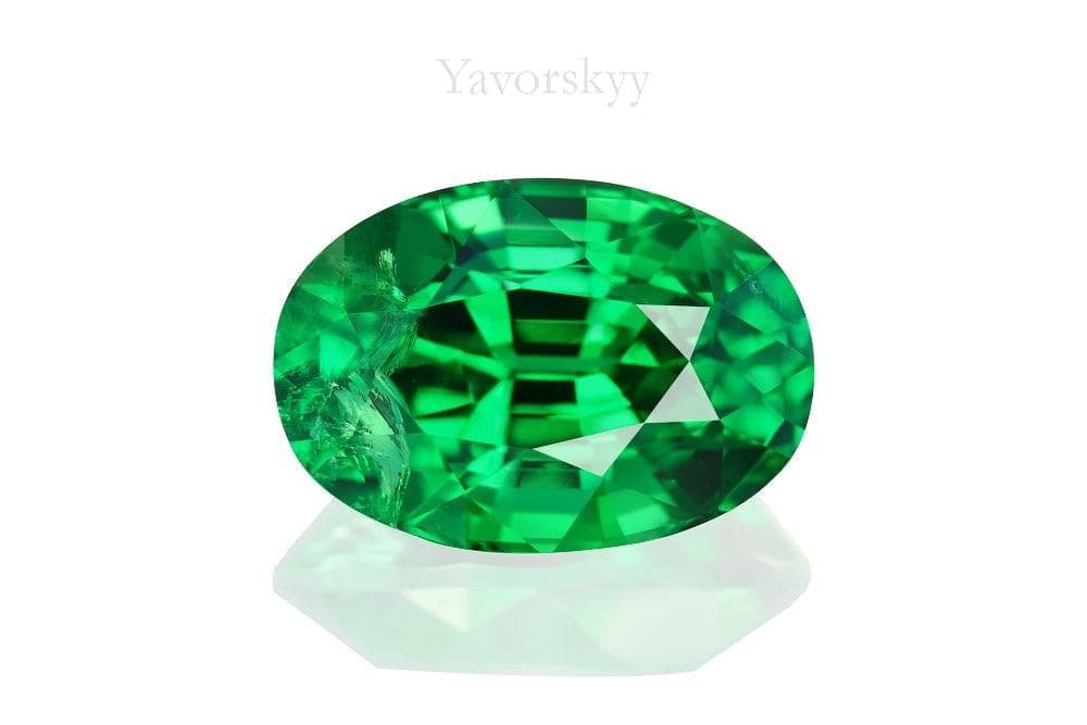 The image of tsavorite 1.36 cts top view