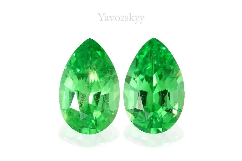 Photo of top view of tsavorite 1.58 cts match pair