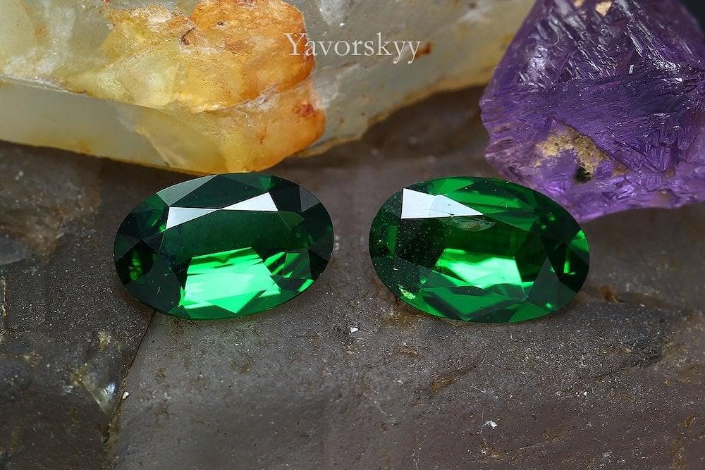 Top view photo of oval tsavorite 1.6 cts pair