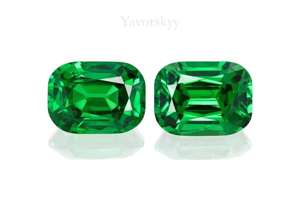 Front view picture of matched pair tsavorite 7.5 cts